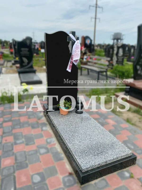 Одинарний памятник з граніту купити