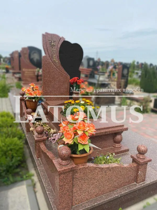 Ексклюзивний одинарний памятник з граніту купити