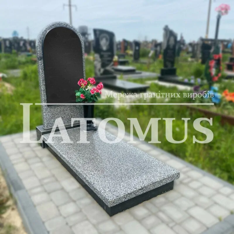 Елегантний одинарний памятник з граніту купити