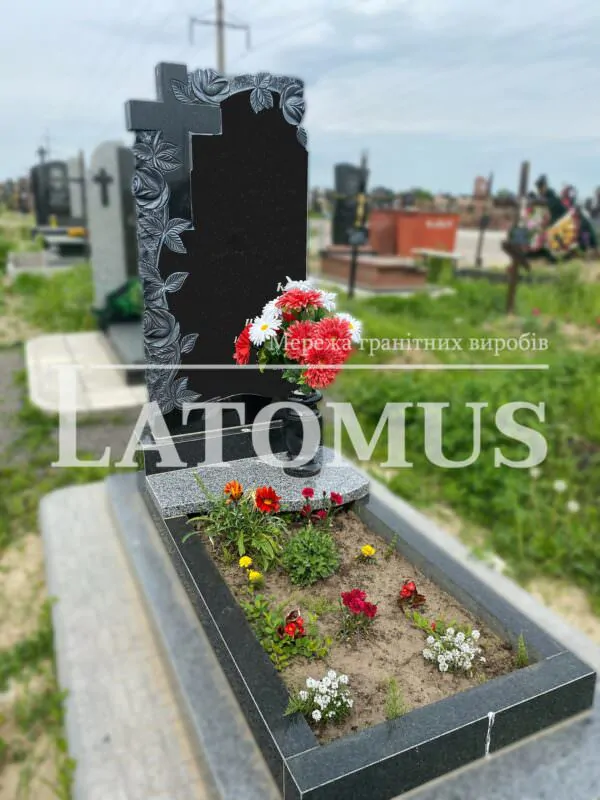 Елегантний одинарний памятник з граніту купити