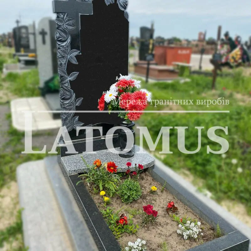 Елегантний одинарний памятник з граніту купити