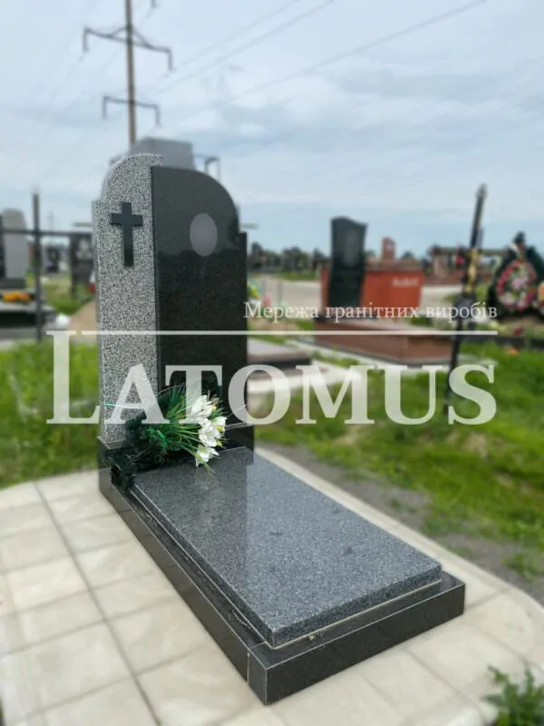 Елегантний одинарний памятник з граніту купити