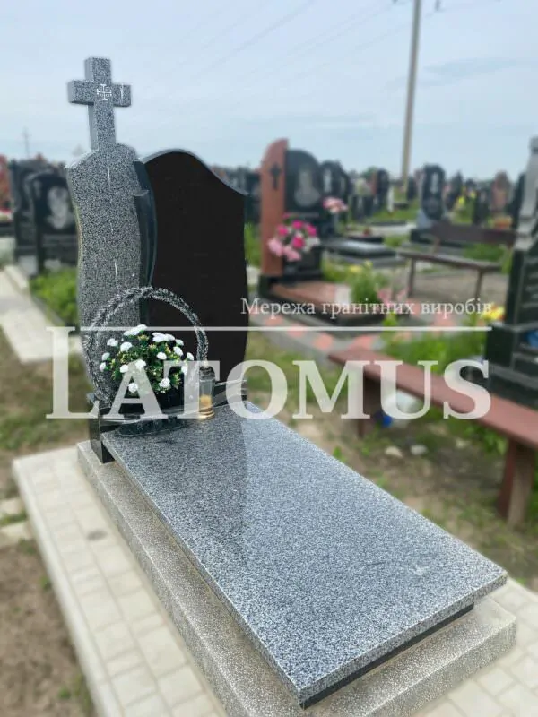Елегантний одинарний памятник з граніту купити