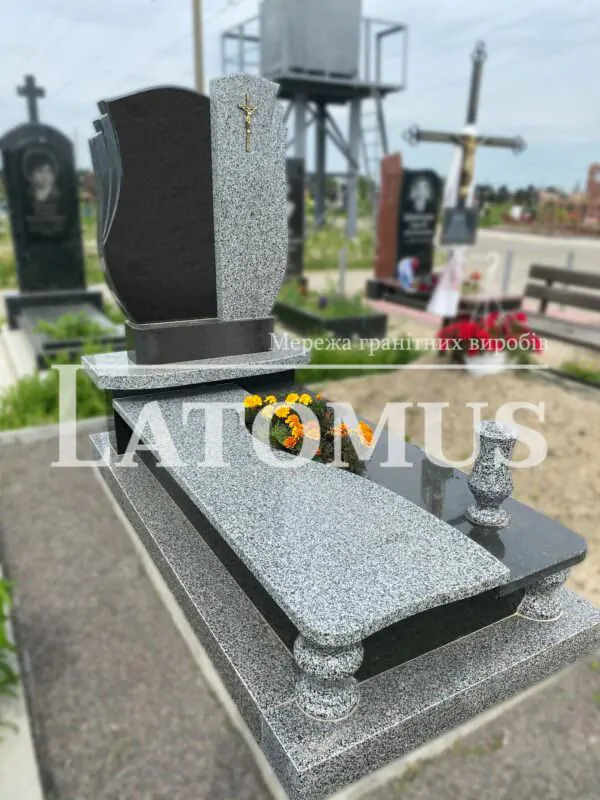 Елегантний одинарний памятник з граніту купити