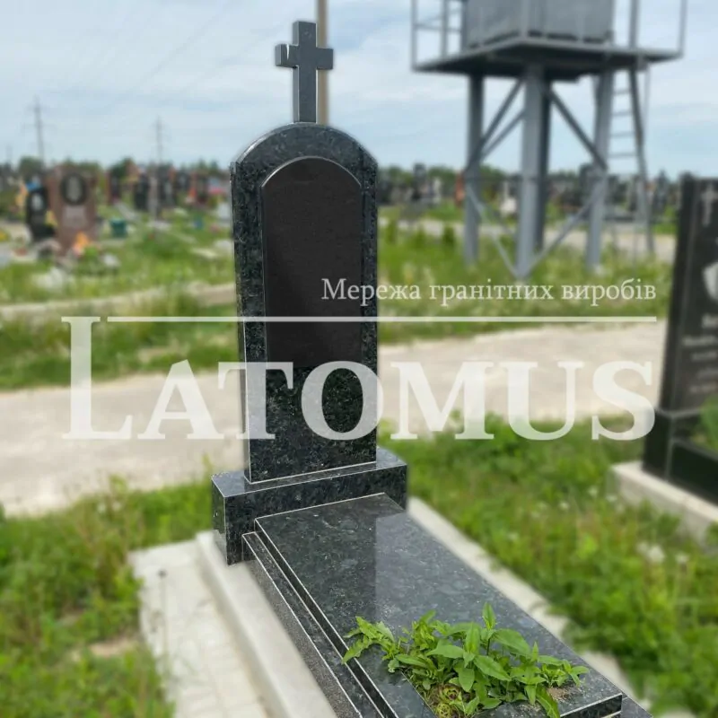 Елегантний одинарний памятник з граніту купити