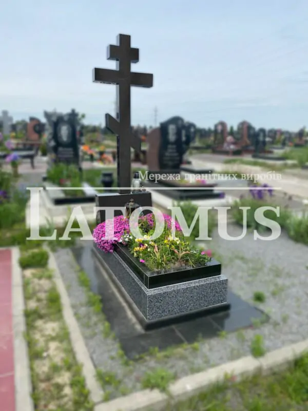 Елегантний одинарний памятник з граніту купити
