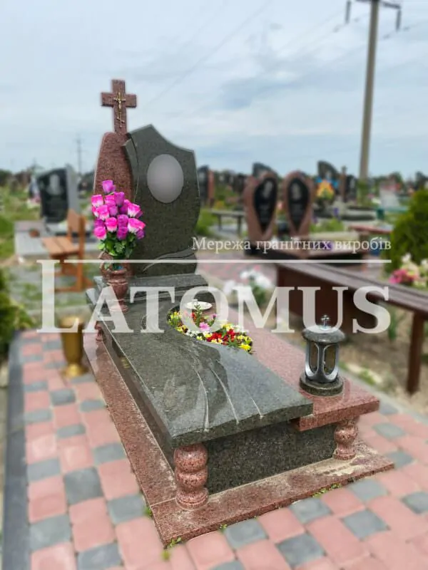 Елегантний одинарний памятник з граніту купити