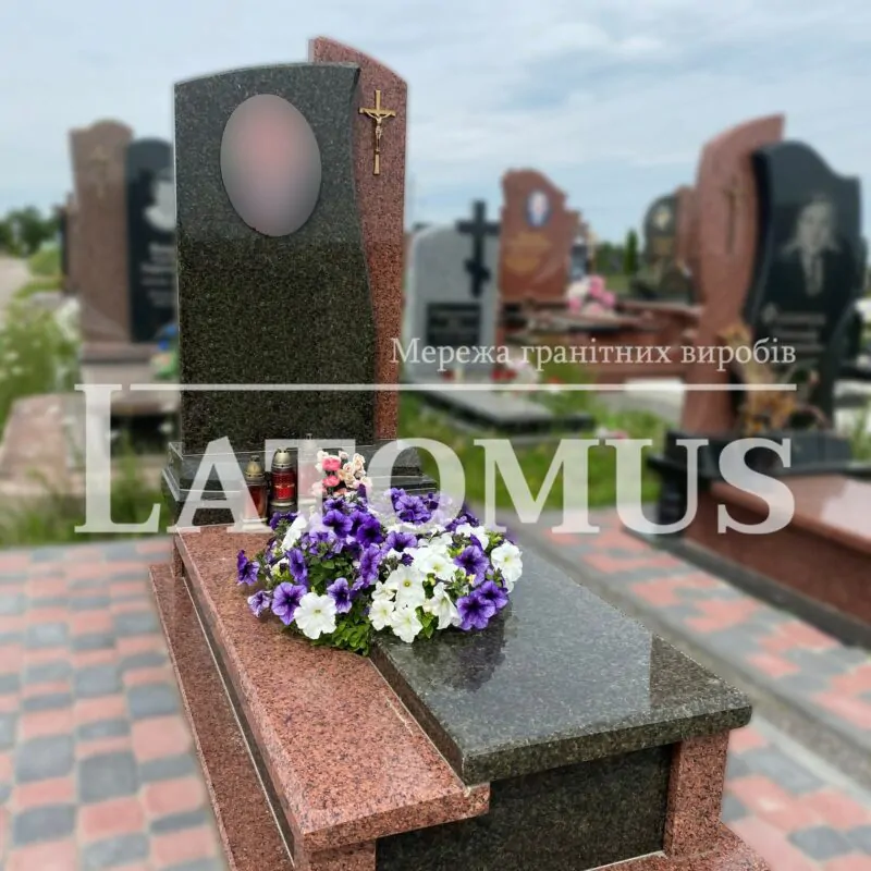Вишуканий одинарний памятник з граніту купити