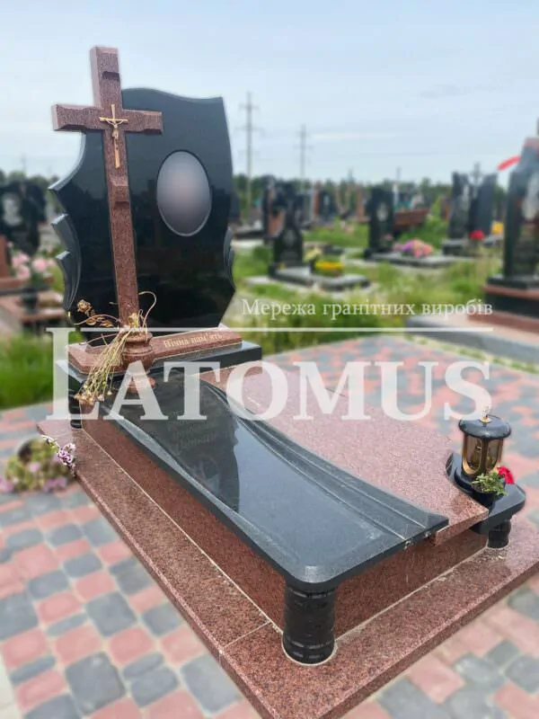 Вишуканий одинарний памятник з граніту купити
