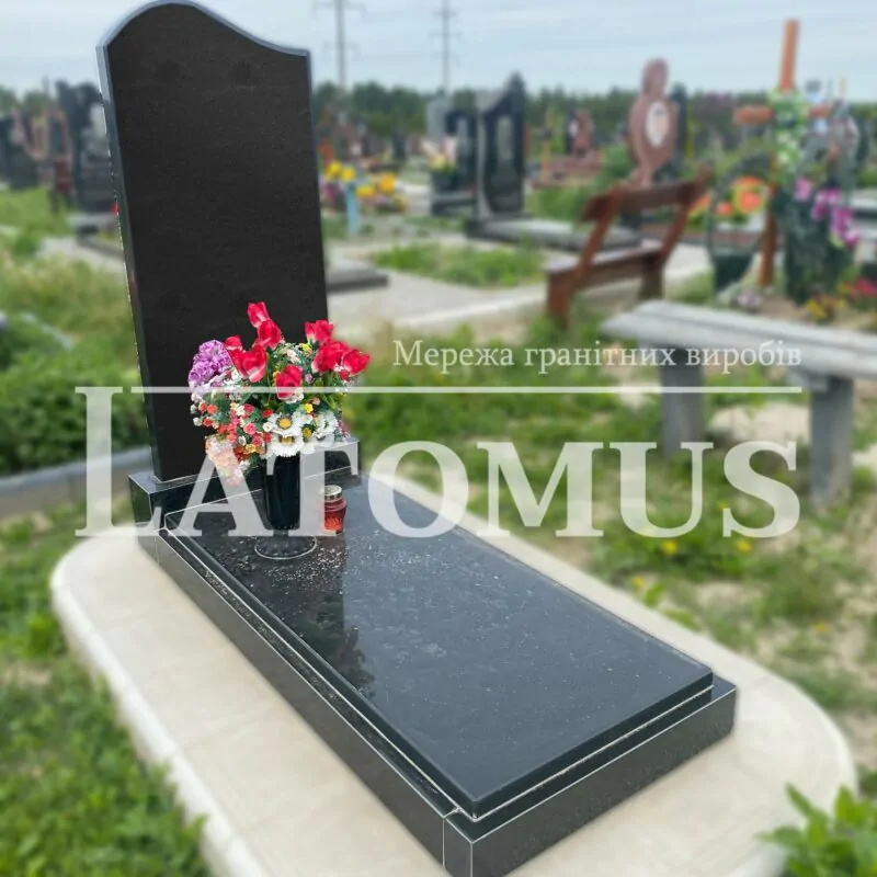 Елегантний одинарний памятник з граніту