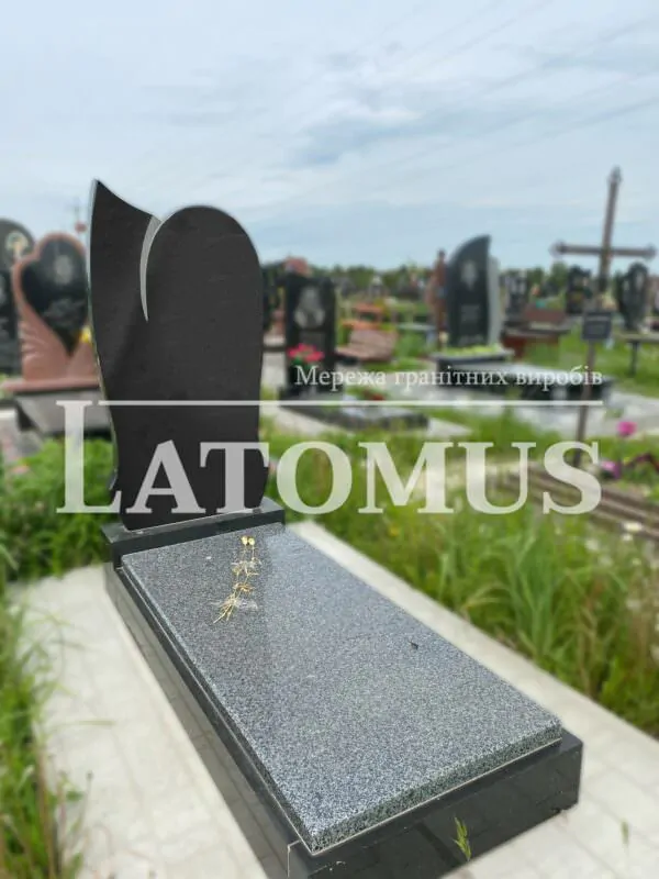 Елегантний одинарний памятник з граніту