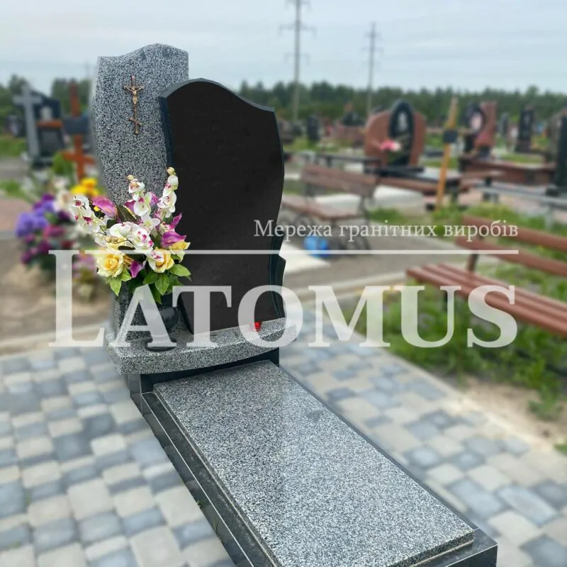 Елегантний одинарний памятник з граніту