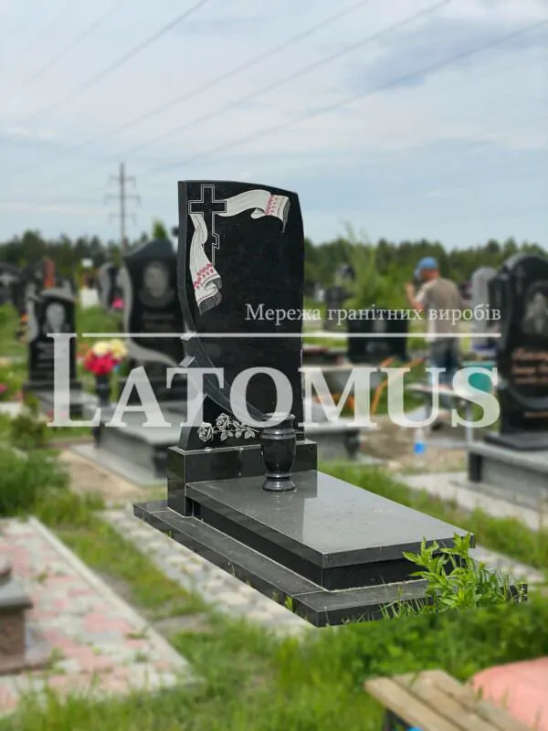 Вишуканий одинарний памятник з граніту