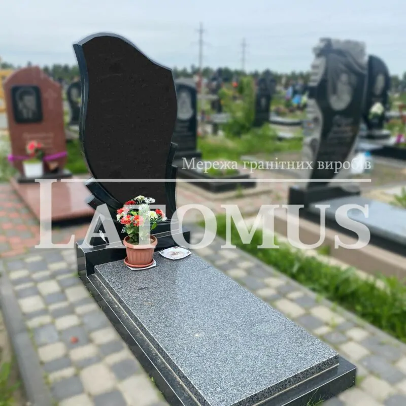 Елегантний одинарний памятник з граніту
