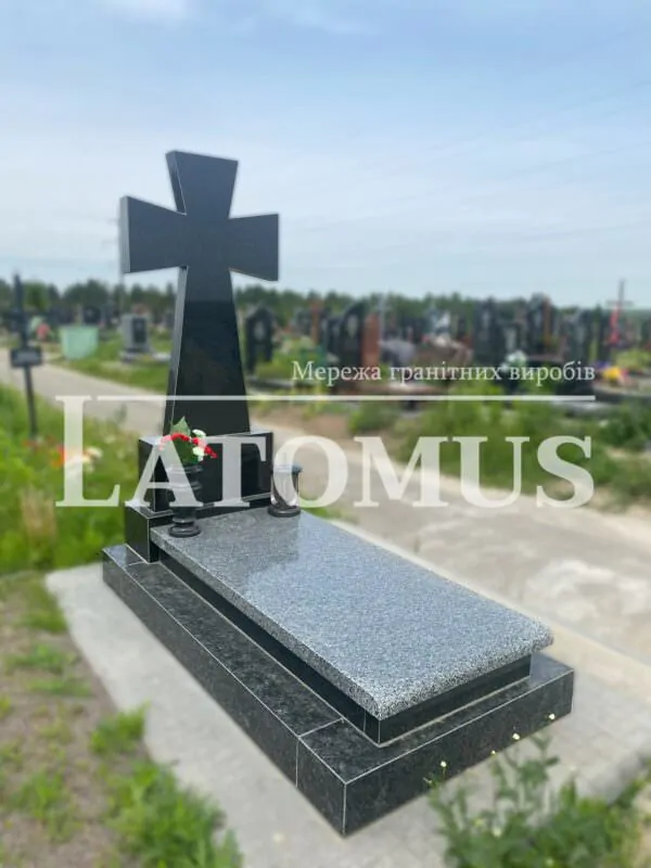 Гранітний памятник на могилу ціни