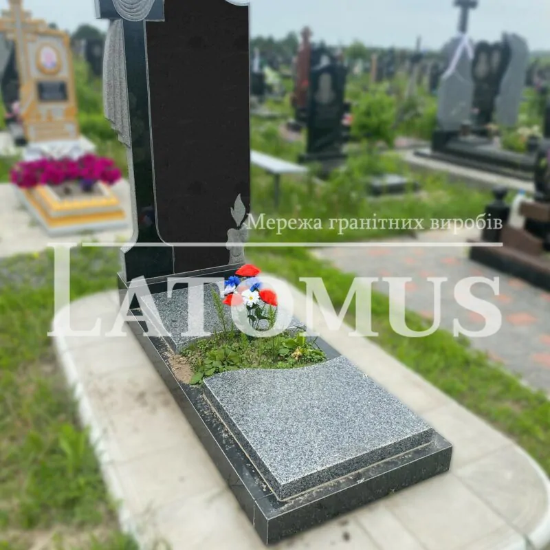 Одинарний памятник з граніту на могилу ціни