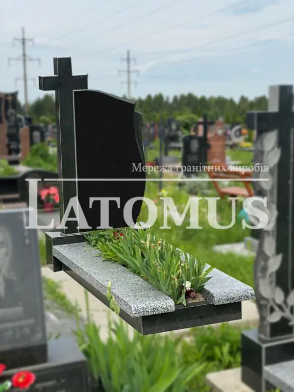 Одинарний памятник з граніту на могилу ціни