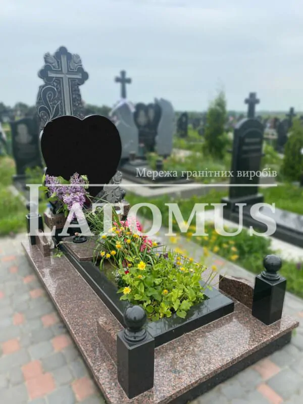 Одинарний памятник з граніту на могилу ціни