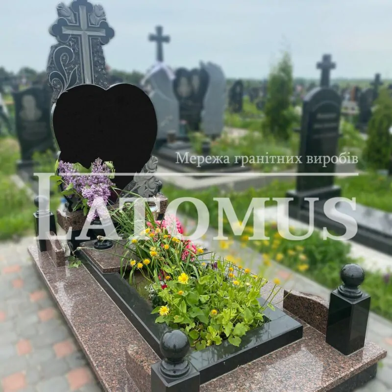Одинарний памятник з граніту на могилу ціни
