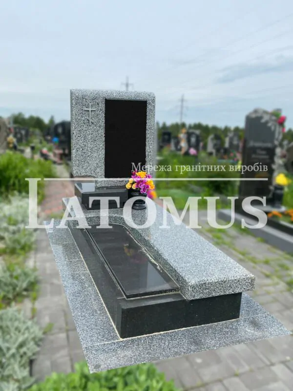 Одинарний памятник з граніту на могилу ціни