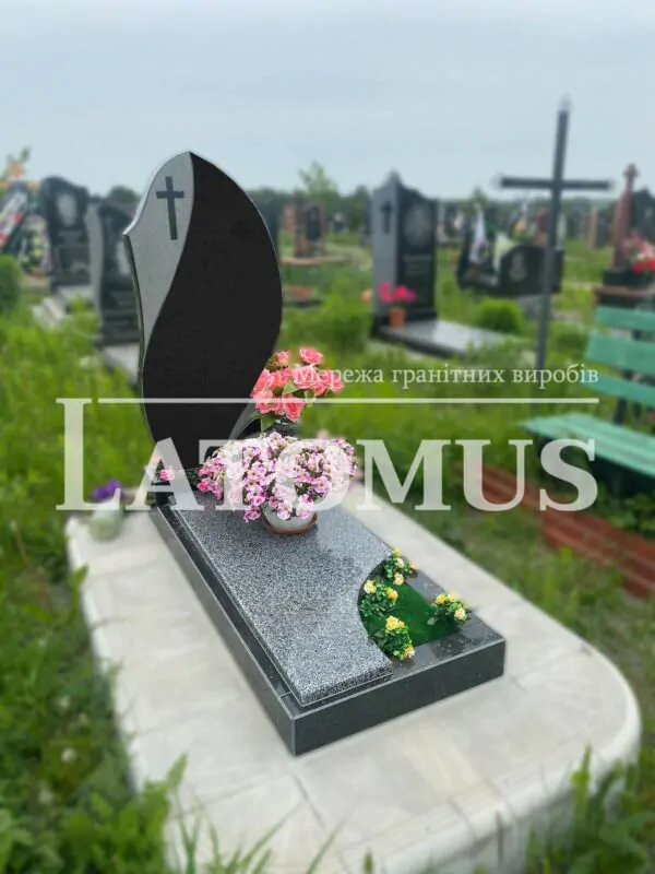 Одинарний памятник з граніту на могилу ціни