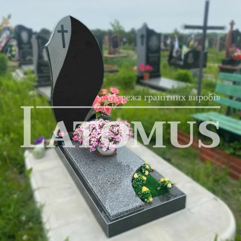 Одинарний памятник з граніту на могилу ціни