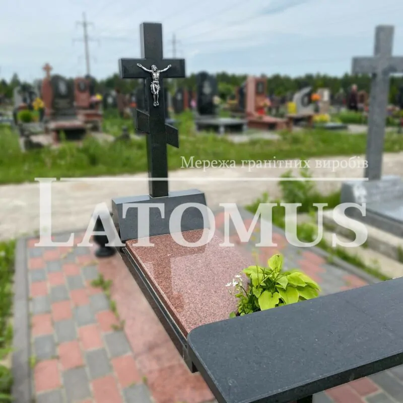 Одинарний памятник з граніту на могилу ціни