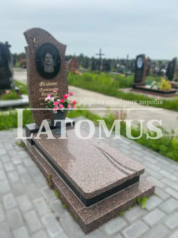 Одинарний памятник з граніту на могилу ціни