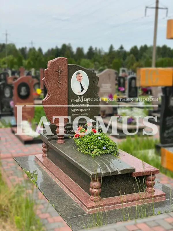 Одинарний памятник з граніту на могилу ціни