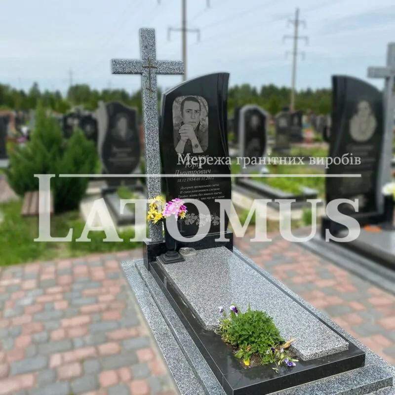 Одинарний памятник з граніту на могилу ціни