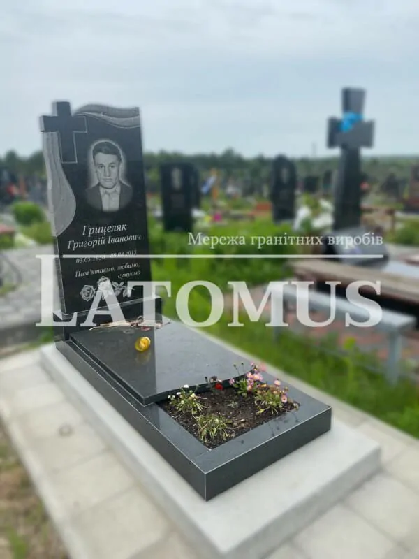 Одинарний памятник з граніту на могилу ціни