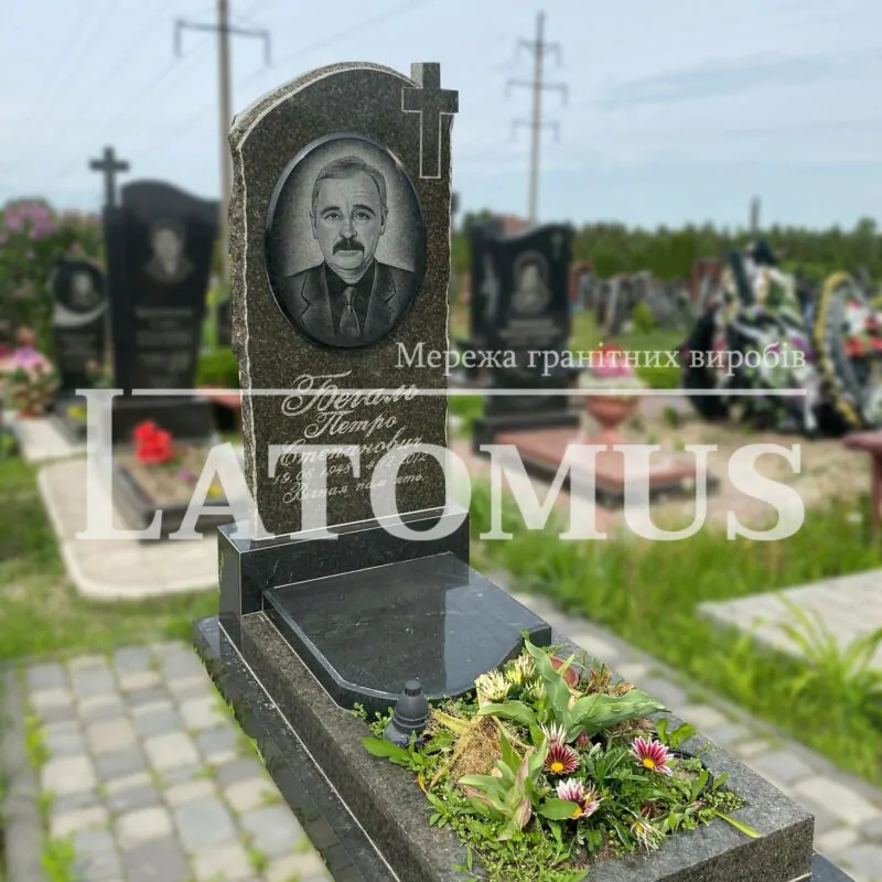 Одинарний памятник на могилу з граніту купити