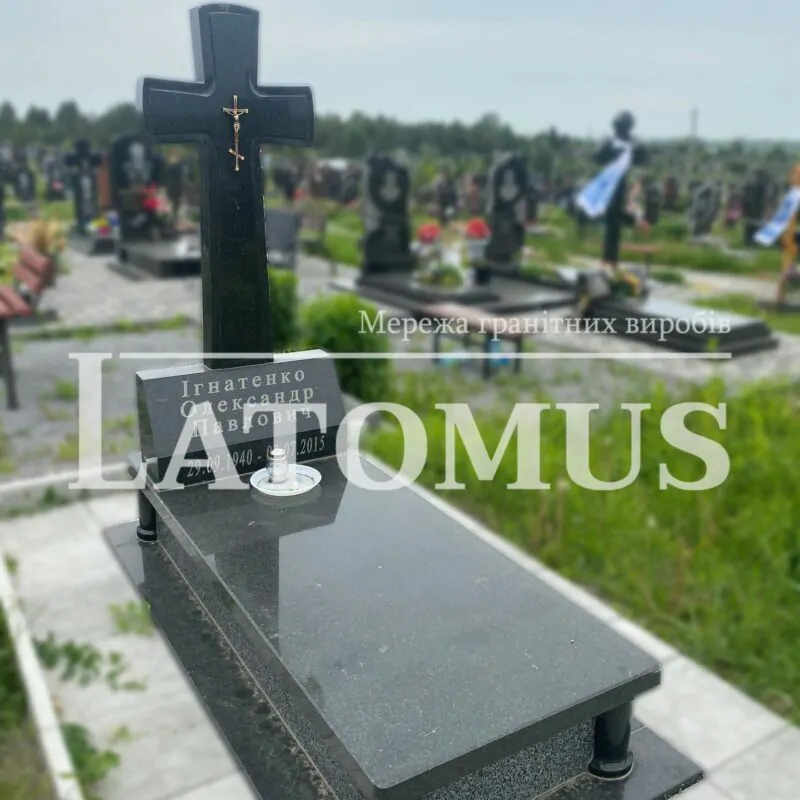 Одинарний памятник на могилу з граніту купити