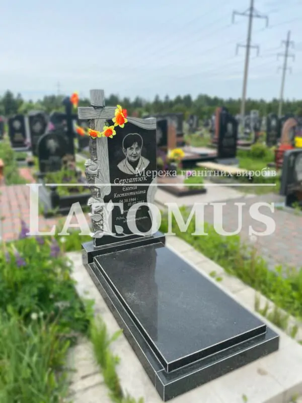 Одинарний памятник на могилу з граніту купити