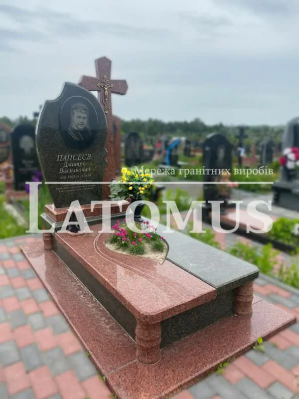 Одинарний памятник на могилу з граніту купити