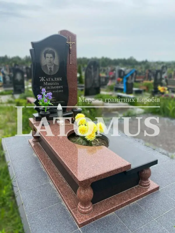 Одинарний памятник на могилу з граніту купити