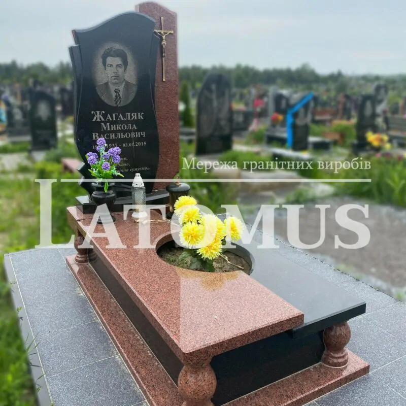 Одинарний памятник на могилу з граніту купити