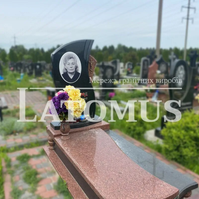 Одинарний памятник на могилу з граніту купити