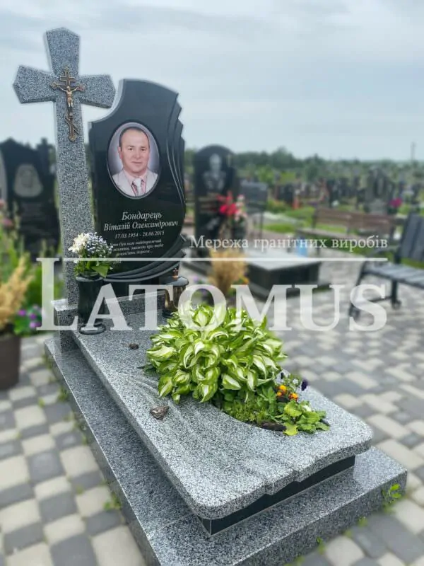 Одинарний памятник на могилу з граніту купити