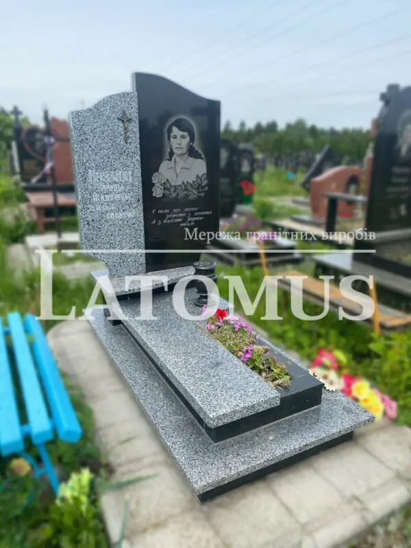 Одинарний памятник на могилу з граніту купити