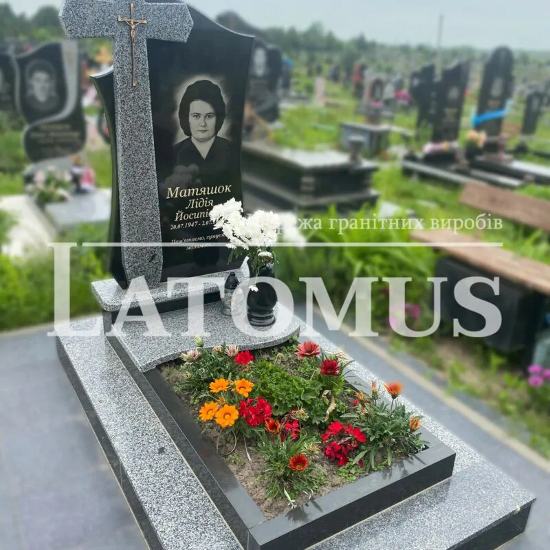 Одинарний памятник на могилу з граніту купити