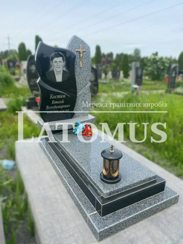 Одинарний памятник на могилу з граніту купити