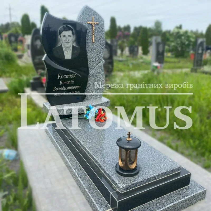 Одинарний памятник на могилу з граніту купити