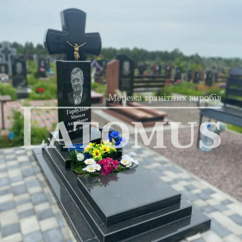 Одинарний памятник на могилу з граніту купити
