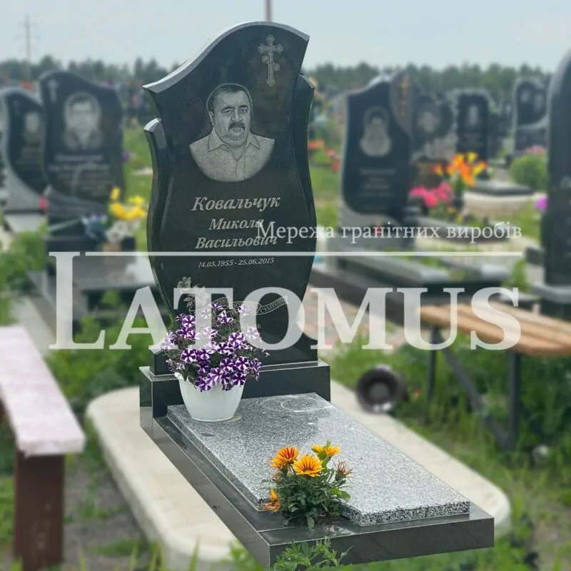 Одинарний памятник на могилу з граніту купити