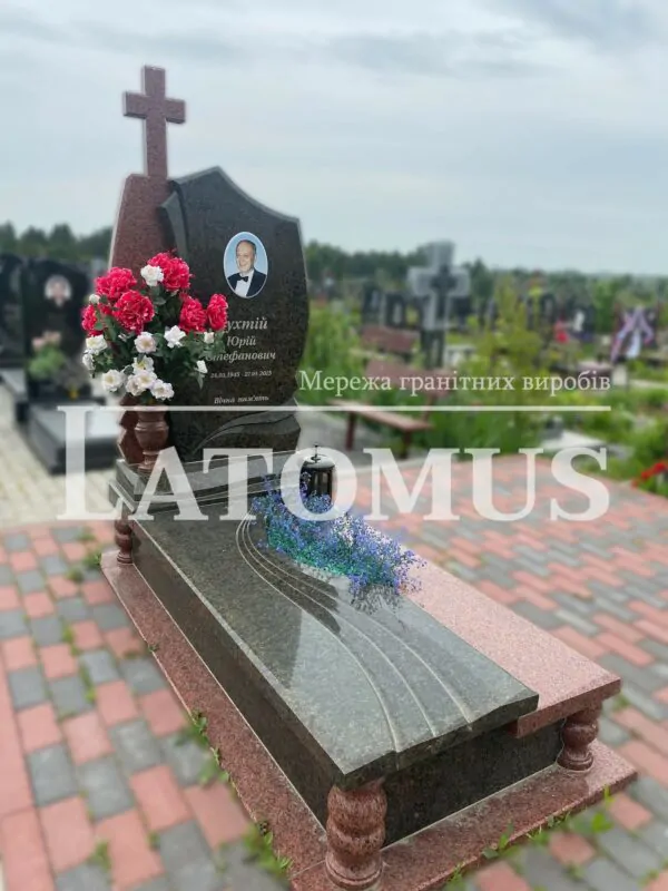Одинарний памятник на могилу з граніту купити