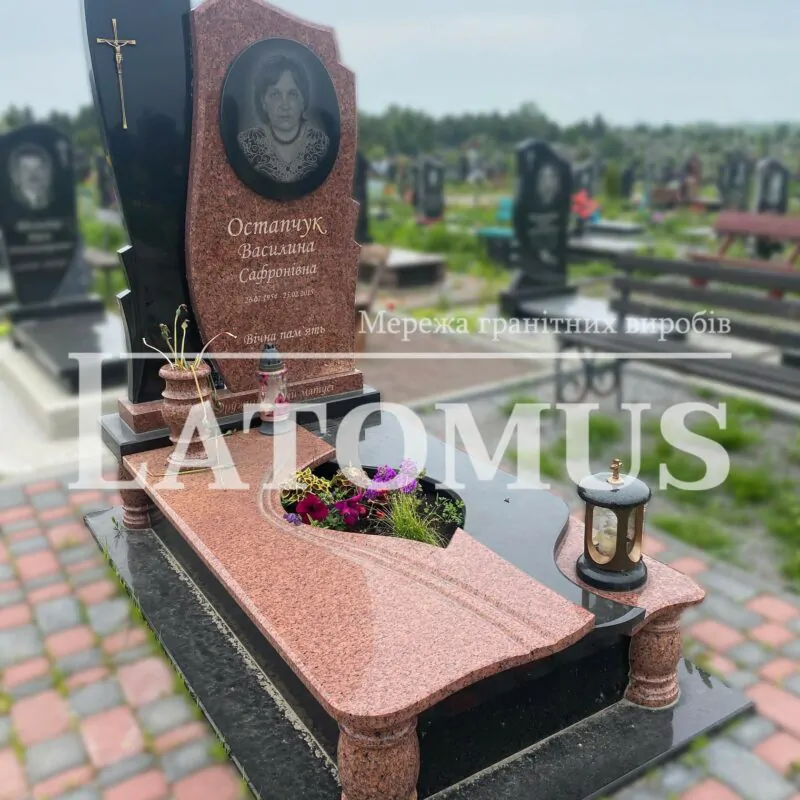 Одинарний памятник на могилу з граніту купити