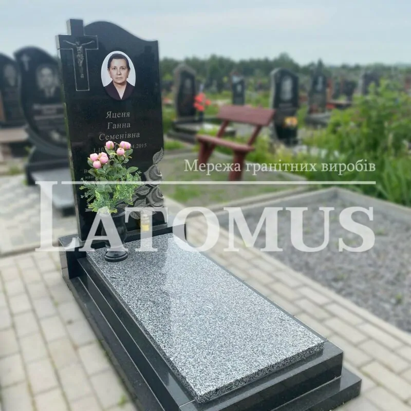 Одинарний памятник на могилу з граніту купити
