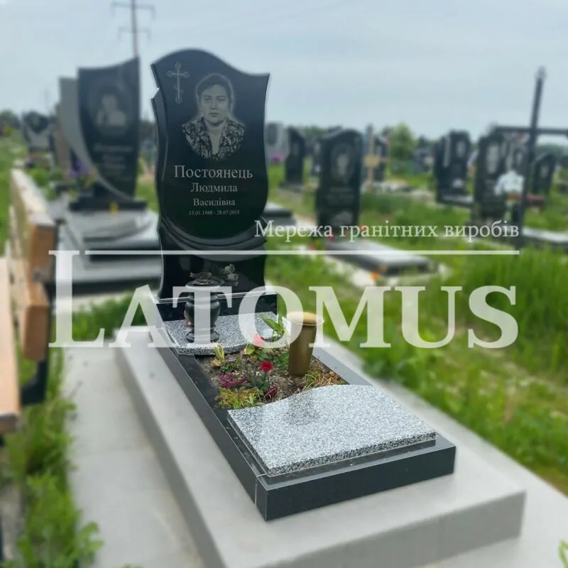 Одинарний памятник на могилу з граніту купити