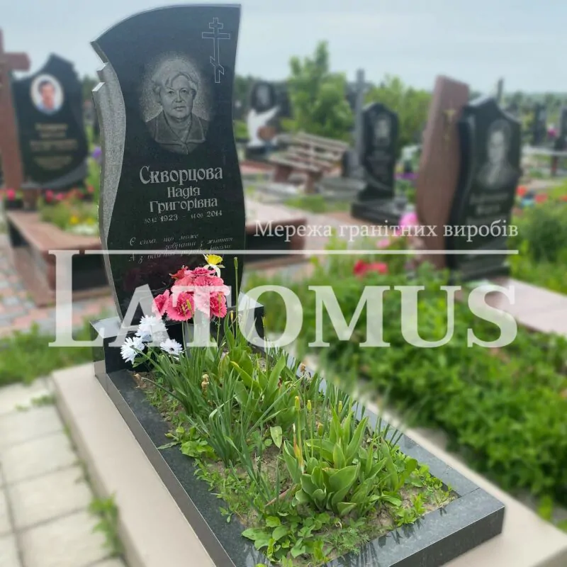 Одинарний памятник на могилу з граніту купити